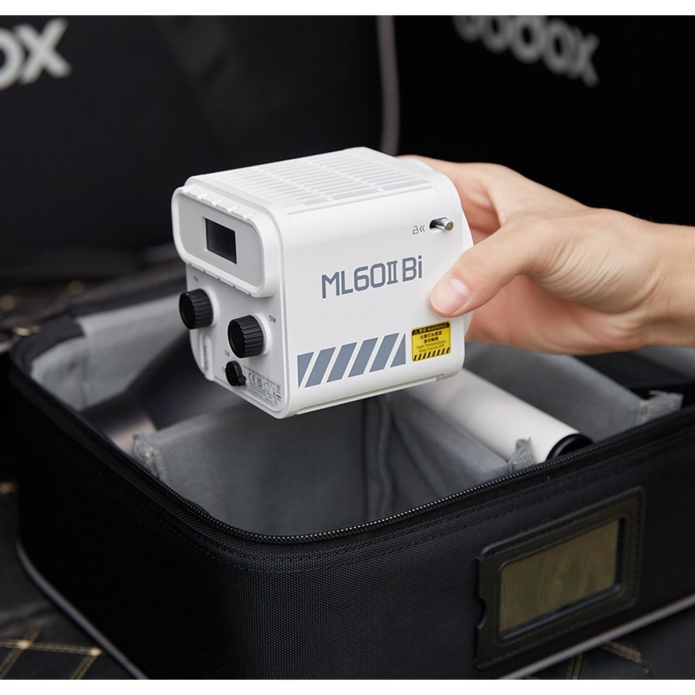 Godox ML60II BI Tragbares LED-Licht Bi-Color-Kit (AK B01 + Batteriehalterung)