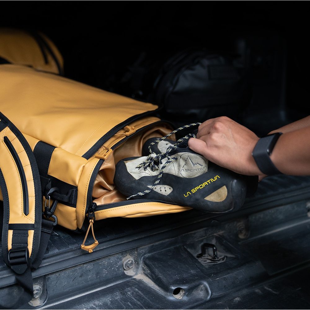 WANDRD CARRYALL Duffel 30L Dallol Gelb