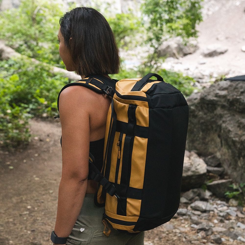 WANDRD CARRYALL Duffel 30L Dallol Gelb