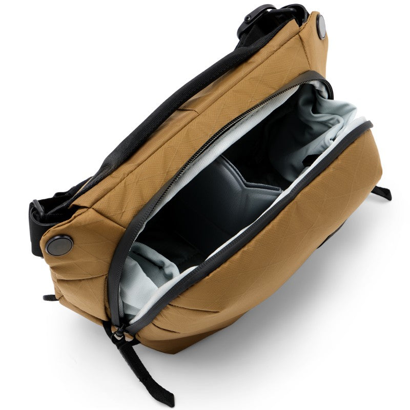 Peak Design Coyote Everyday Sling 3L v2