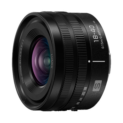Panasonic LUMIX S5D + 18-40mm f/4.5-6.3