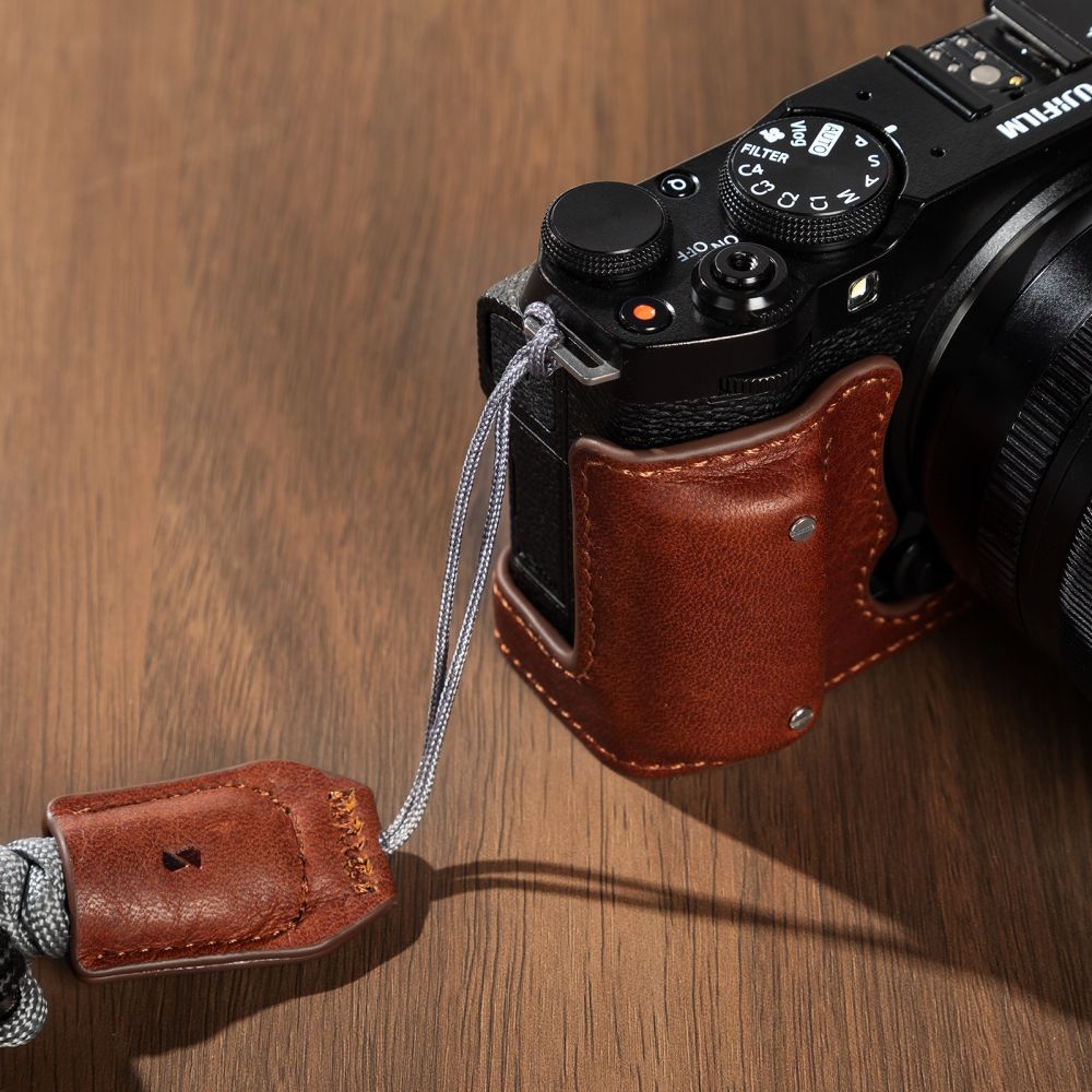 SmallRig 4880 Camera Leather Half Case Kit for Fujifilm X-M5 - Brown