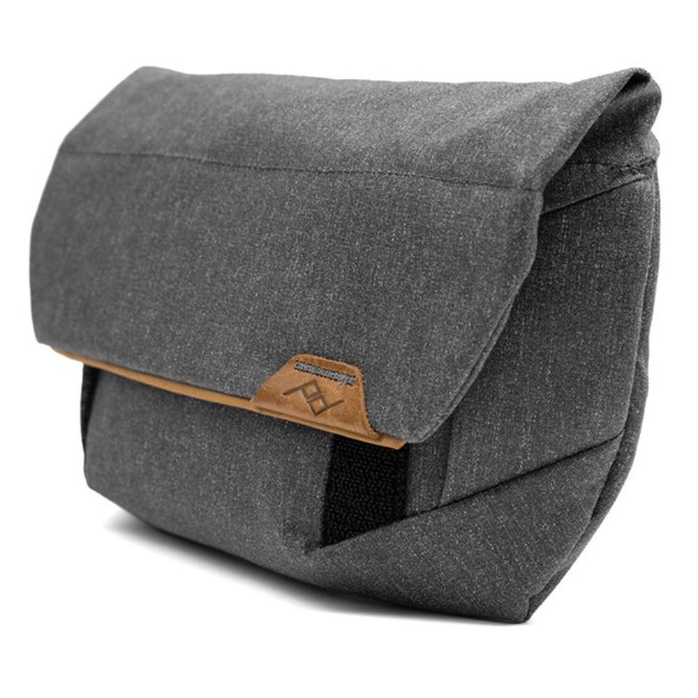Peak Design Field Pouch V2 - Holzkohle