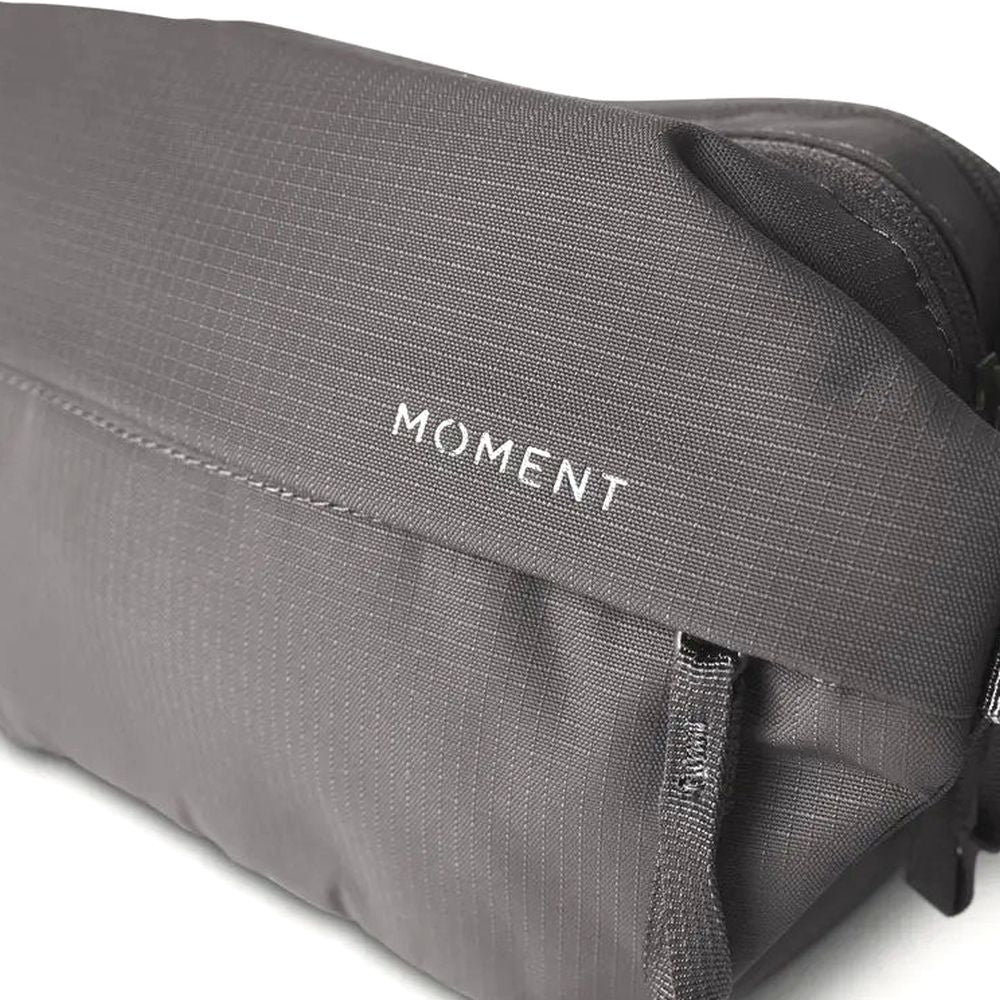 Moment Fanny Sling 2L V3 - gris