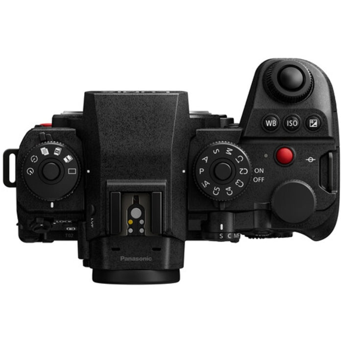 Panasonic Lumix DC-S1R II + Lumix S 24-105mm f/4.0 Macro OIS