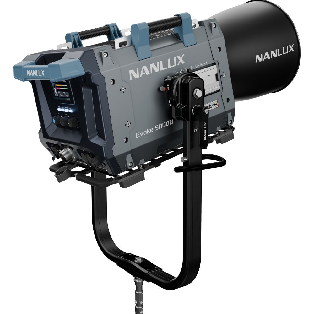 Nanlux Evoke 5000 Bi-colour Spot Light mit Reflektor und Flightcase