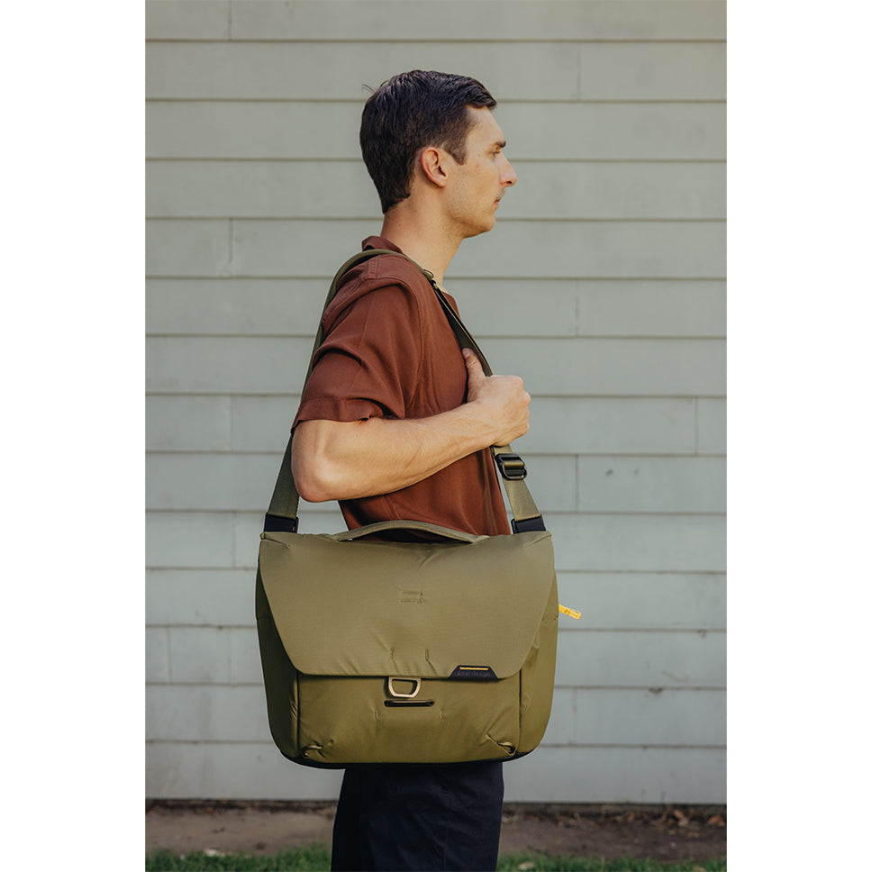 Peak Design Everyday Messenger Slingtasche – Kelp – 13 l