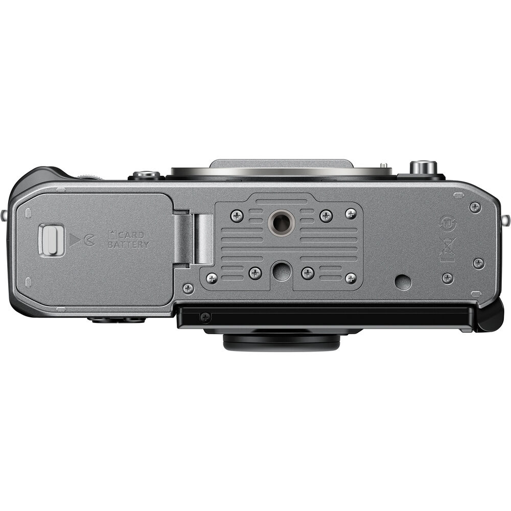 Nikon Z f silver + NIKKOR Z 24-70mm f/4.0 S