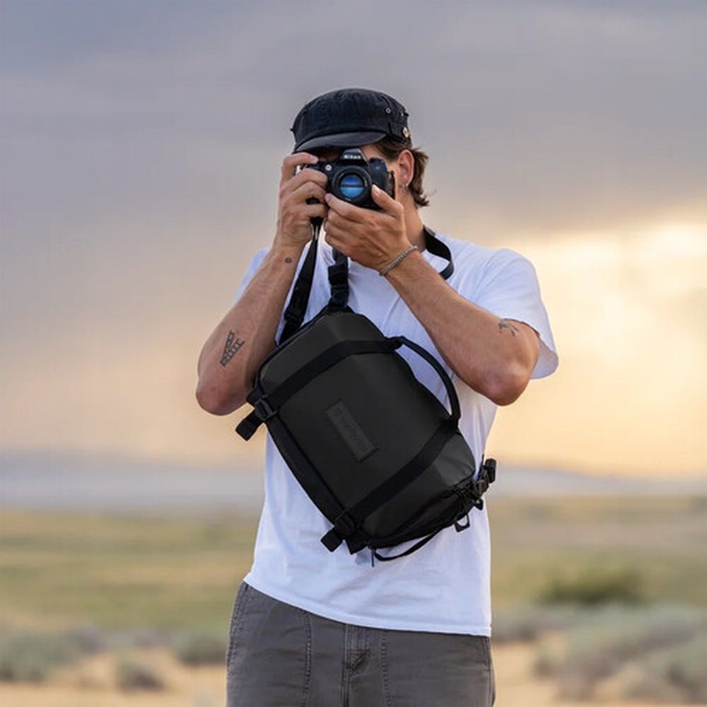 WANDRD ROGUE Sling 9L Schwarz V2