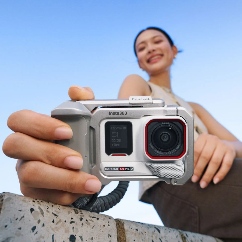 Insta360 Ace Pro 2 (Arktisweiß) Xplorer Bundle (Mondlichtsilber)