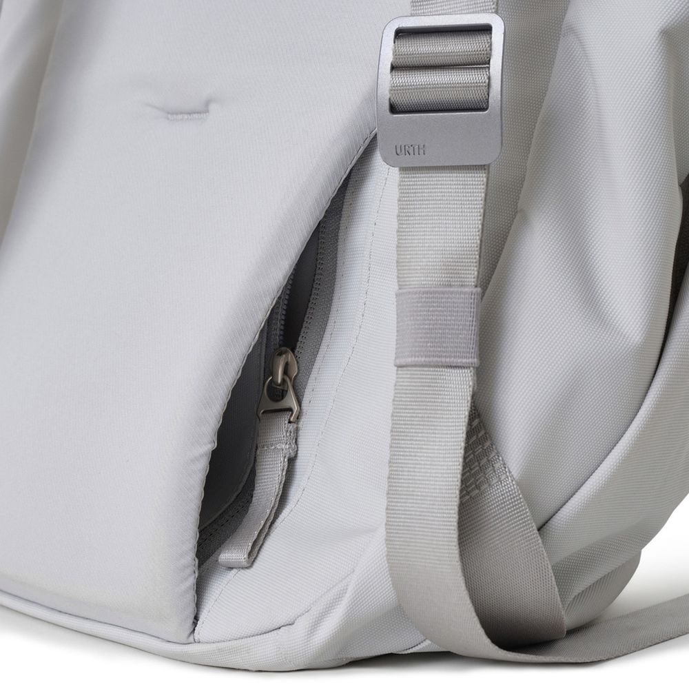 Urth Arkose 20L Backpack (Ash Grey) OUTLET