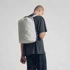 Urth Arkose 20L Backpack (Ash Grey) OUTLET