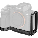 SmallRig 6034 Plaque de Montage en L avec Emplacement pour AirTag pour Sony Alpha 7 V / 7R V / 7 IV