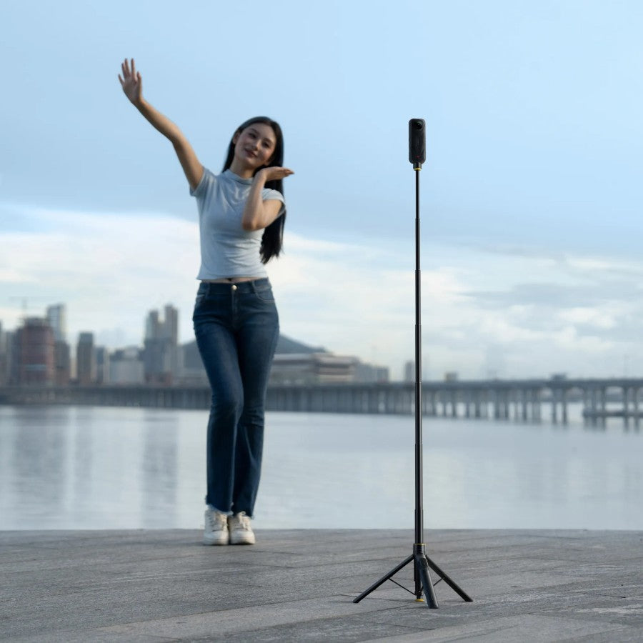 Insta360 2-in-1 Selfie-Stick + Throwpod