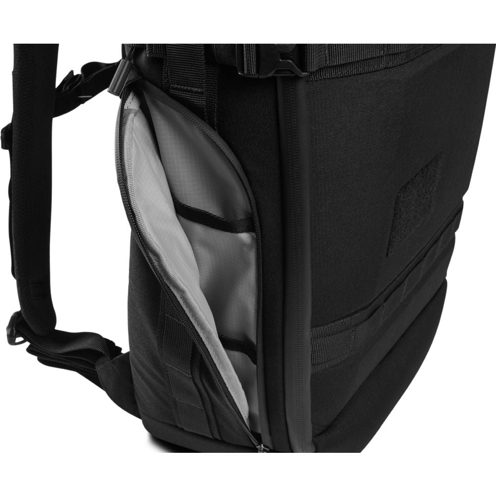 Peli AEGIS 25L Reiserucksack, Schwarz