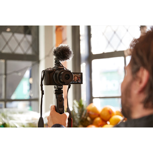 Canon EOS R50 weiß + RF-S 18-45mm + Peak Design Cuff