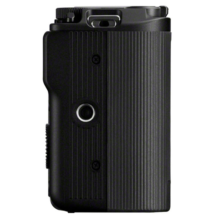 Canon EOS R50 V + RF-S 14-30mm + Peak Design Cuff
