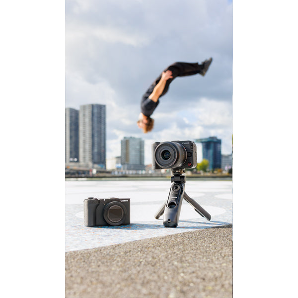Canon EOS R50 V + RF-S 14-30mm + Peak Design Cuff