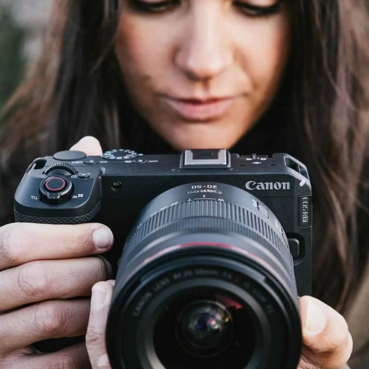 Canon EOS R6 V RF 24-105mm f/4L IS USM