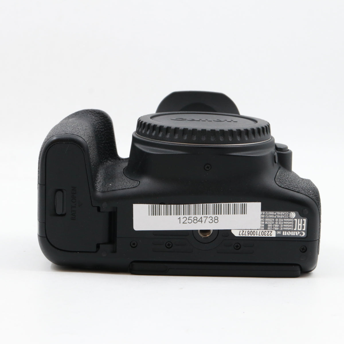 Canon EOS 77D body used