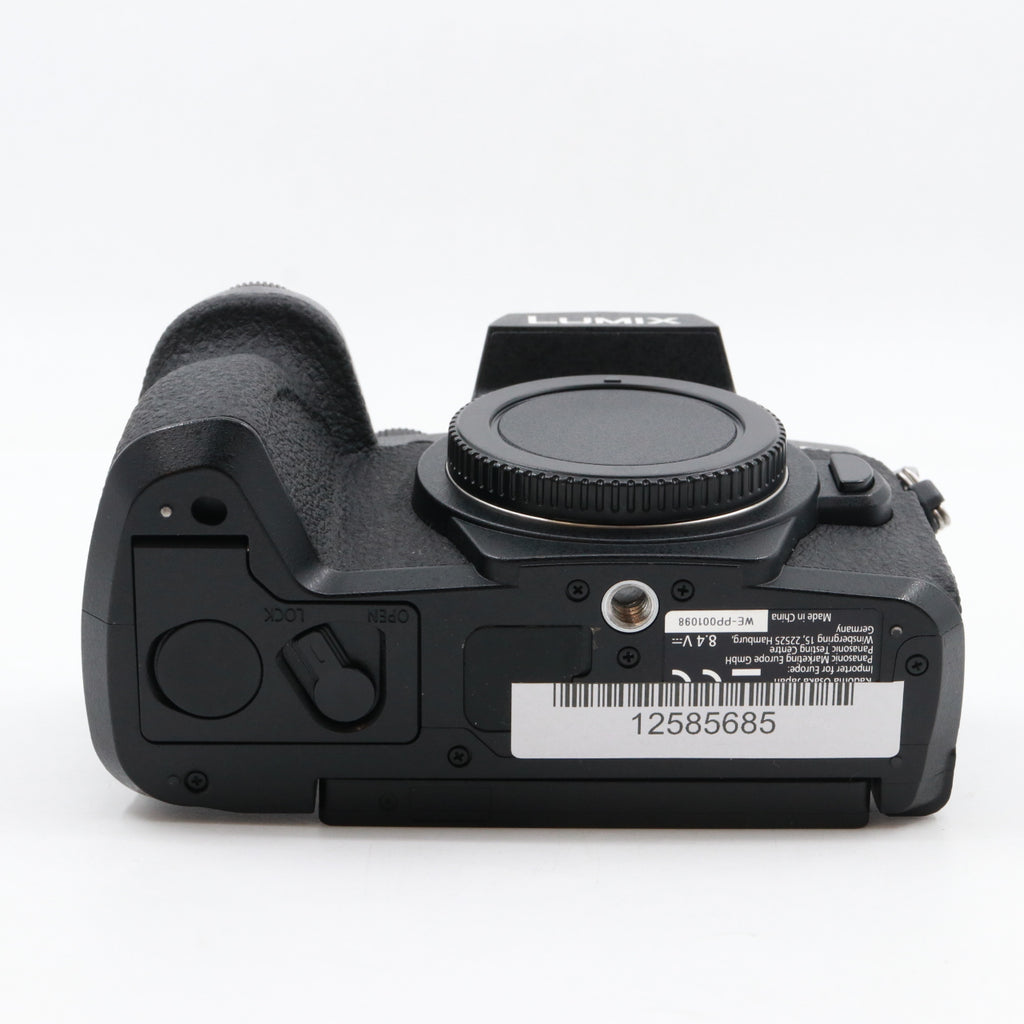 Panasonic Lumix DC-G90 body used