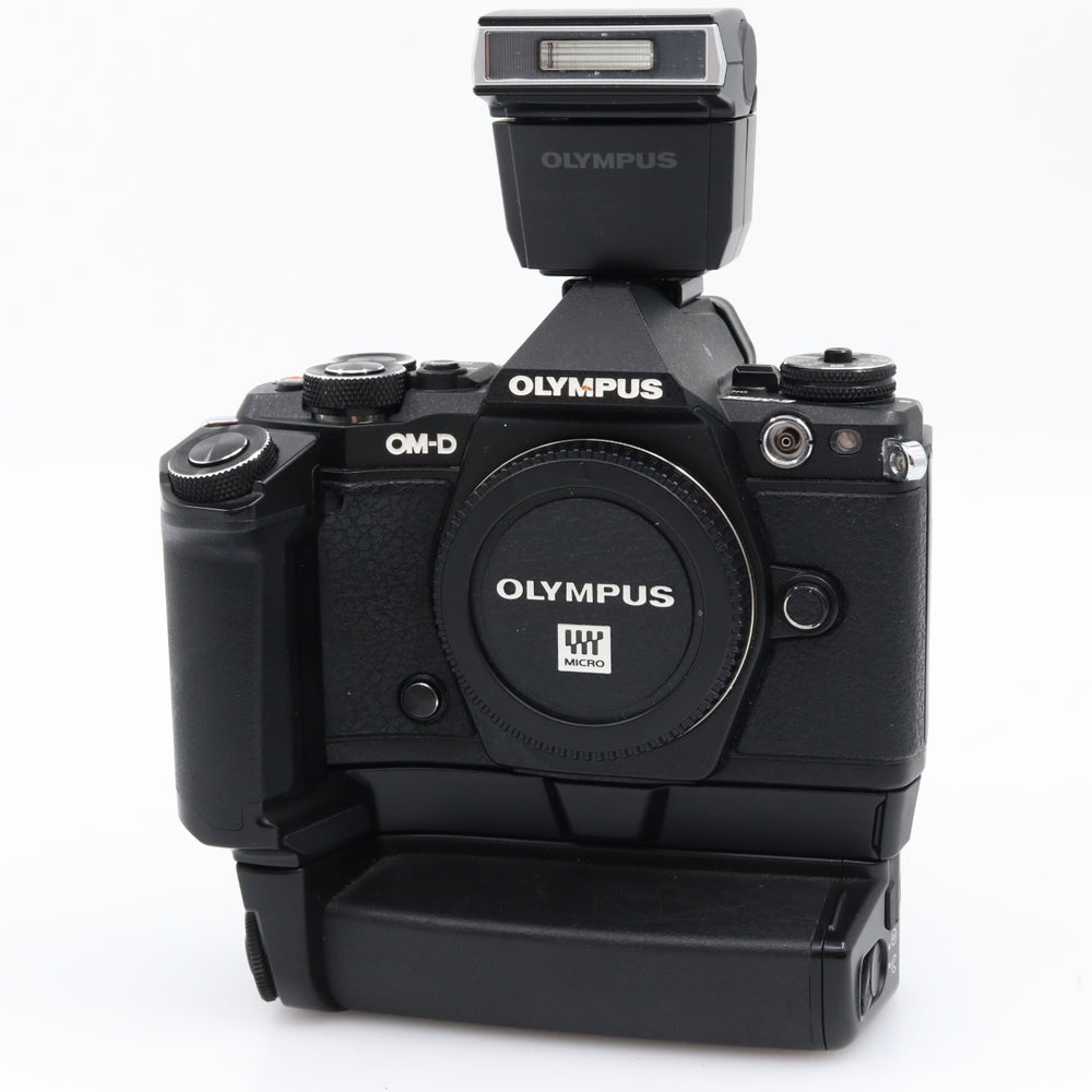 Olympus OM-D E-M5 Mark II + HLD-6P gebraucht