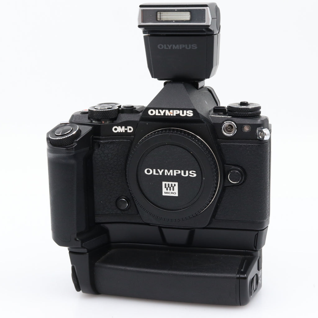 Olympus OM-D E-M5 Mark II + HLD-6P gebraucht