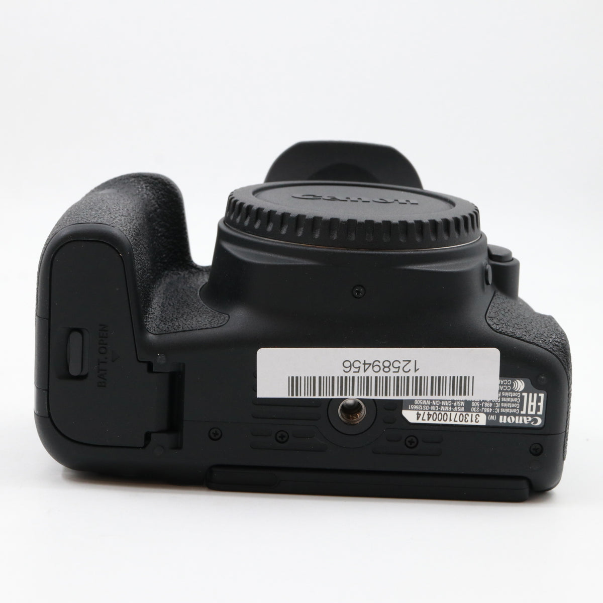 Canon EOS 77D body used