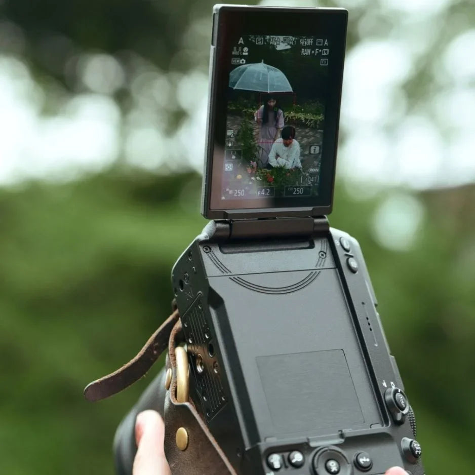 Nikon Z5 IIC Silber + 24-200mm F/4.0-6.3 VR