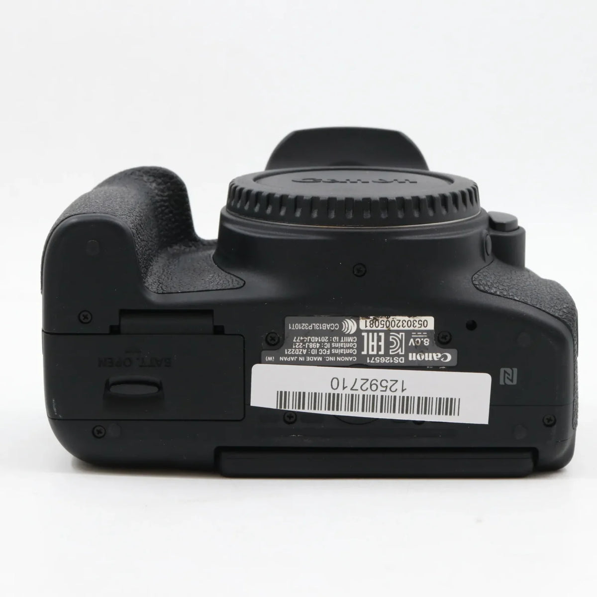 Canon EOS 750D body used