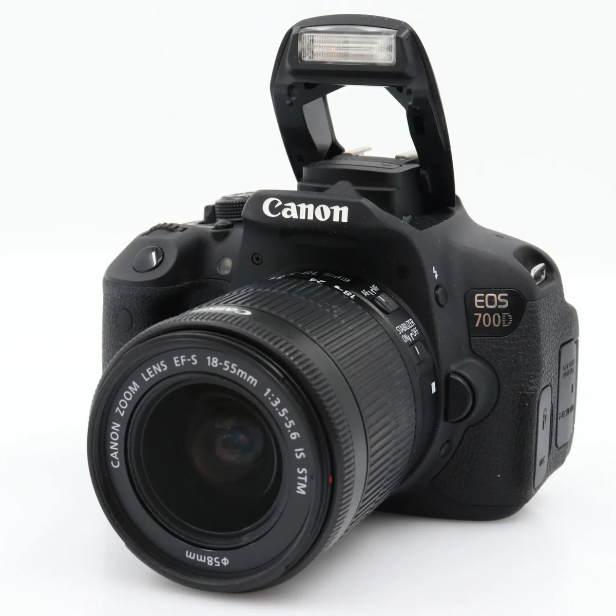 Canon EOS 700D + EF-S 18-55mm f/3.5-5.6 IS STM occasion