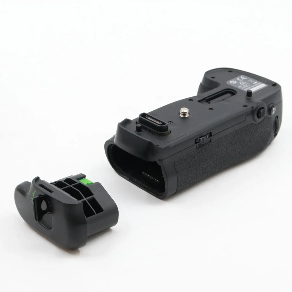 Nikon MB-D18 batterygrip occasion