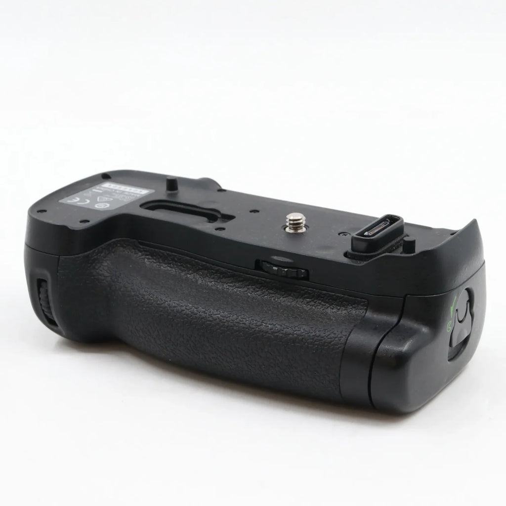 Nikon MB-D18 batterygrip occasion