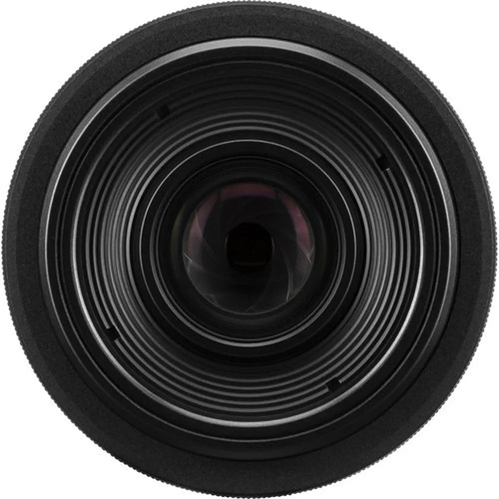 Canon EOS R6 V body + RF 35mm F/1.8 IS Macro STM