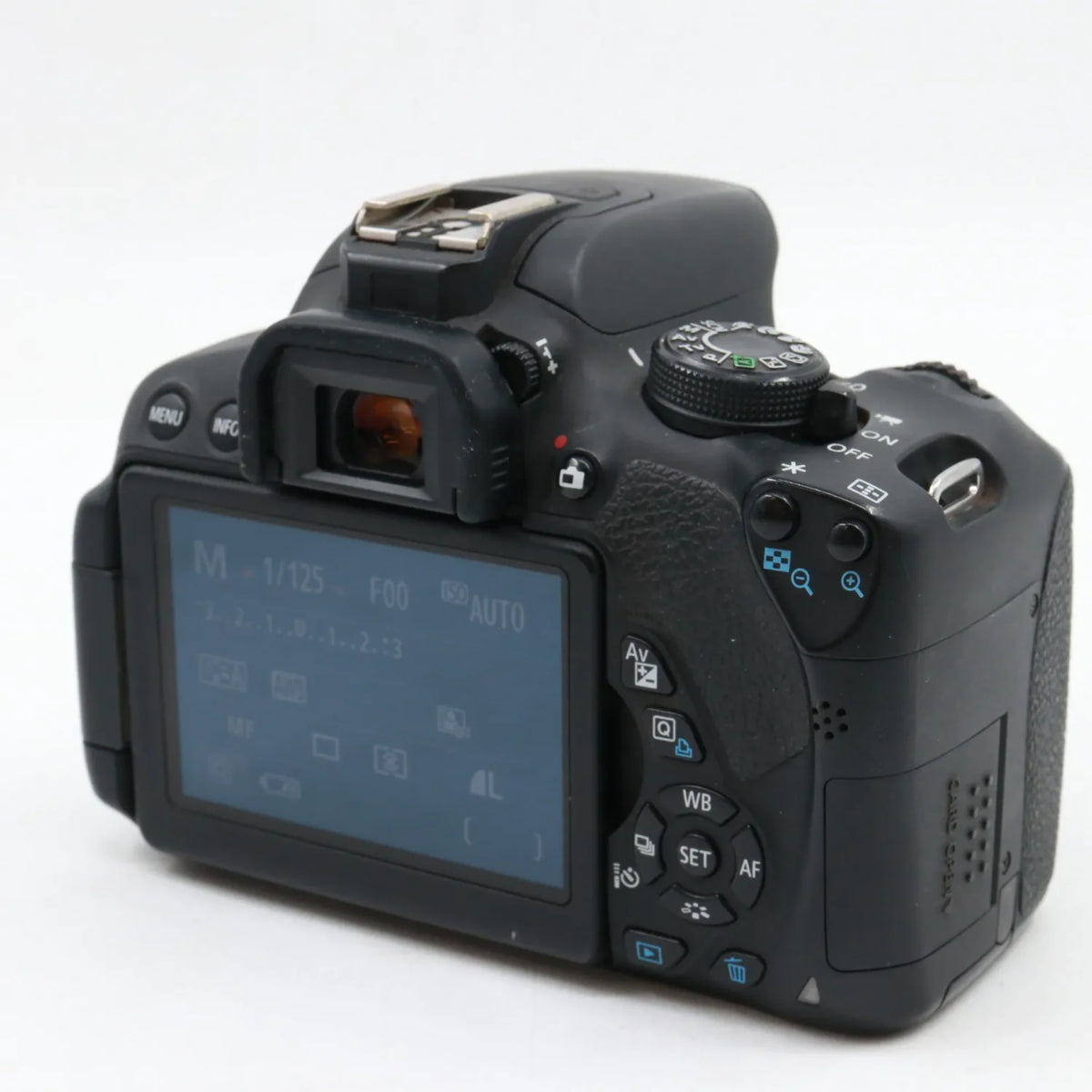 Canon EOS 700D boîtier occasion