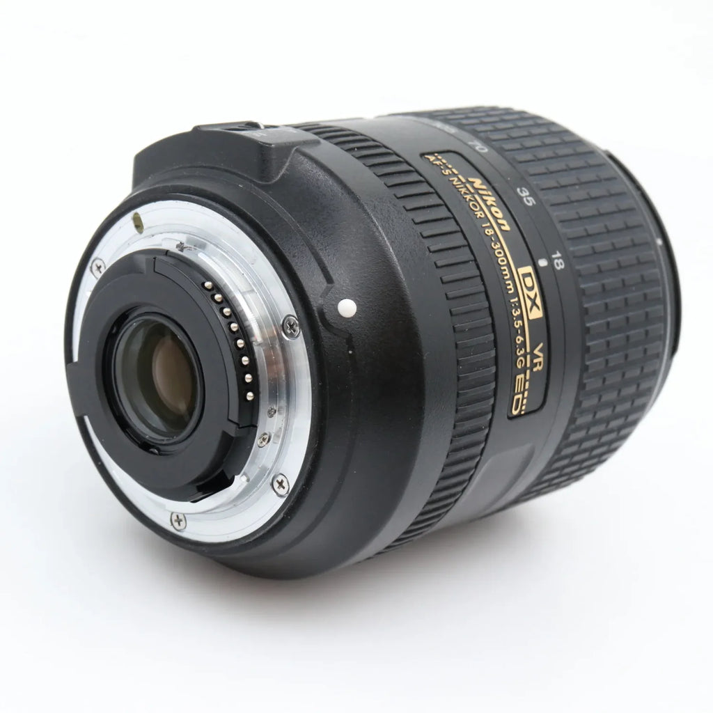 Nikon AF-S 18-300mm f/3.5-6.3G ED VR DX occasion
