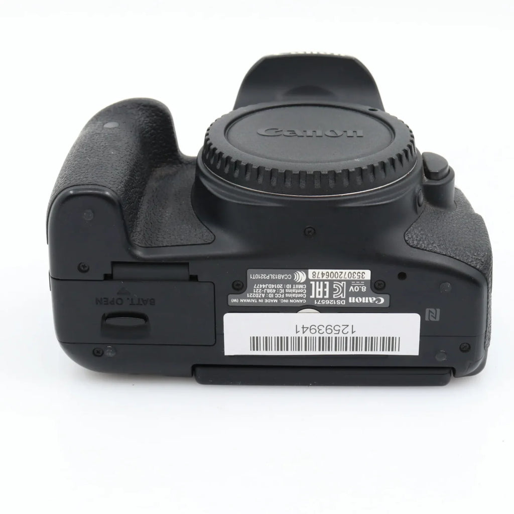 Canon EOS 750D body used