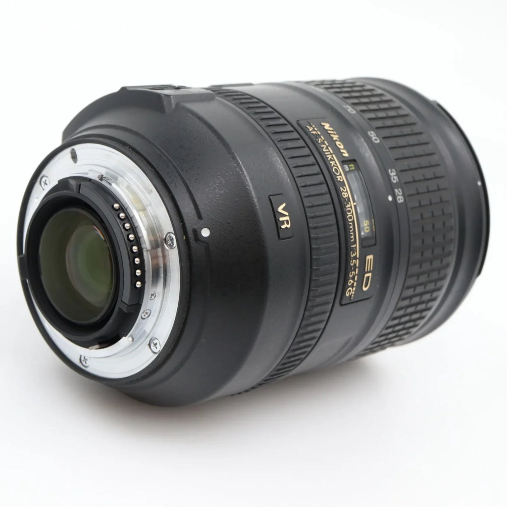 Nikon AF-S 28-300mm f/3.5-5.6G ED VR occasion