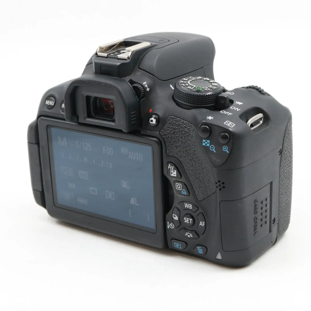 Canon EOS 700D boîtier occasion