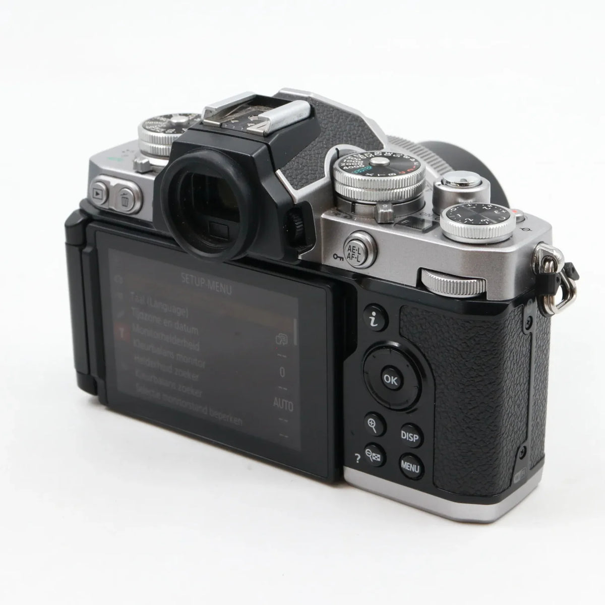 Nikon Z fc + Z DX 16-50mm f/3.5-6.3 VR silber gebraucht