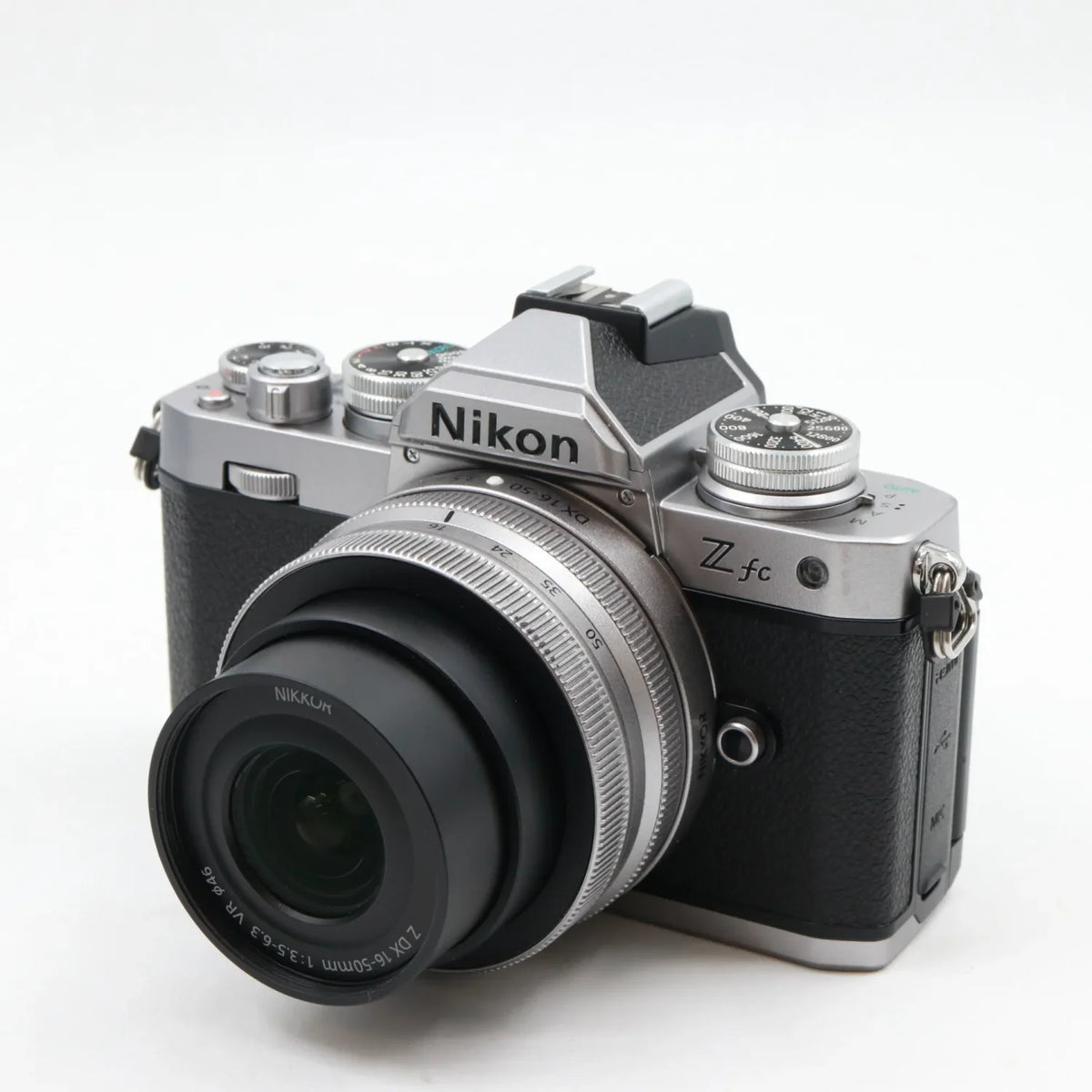 Nikon Z fc + Z DX 16-50mm f/3.5-6.3 VR silber gebraucht