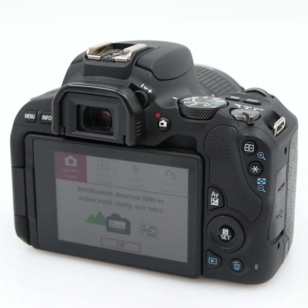 Canon EOS 200D + Canon EF-S 18-55mm f/3.5-5.6 III used