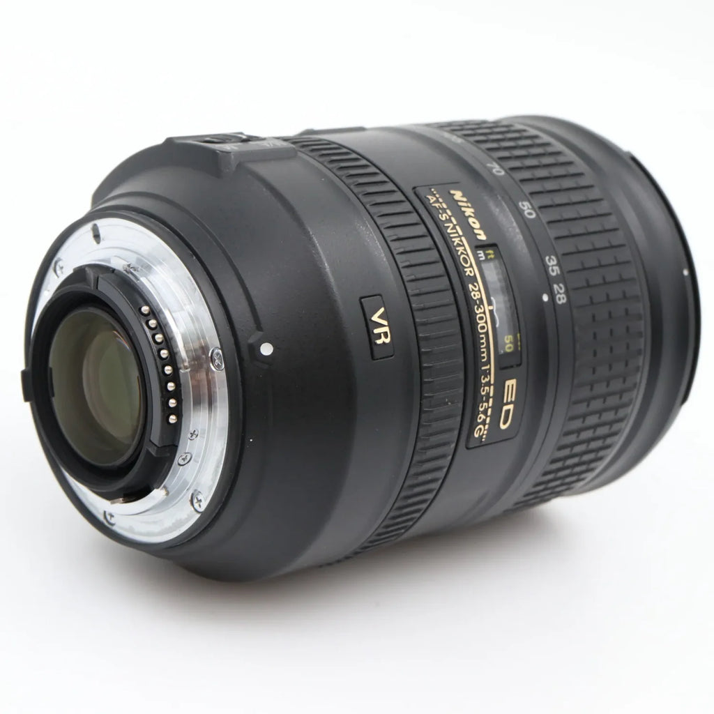 Nikon AF-S 28-300mm f/3.5-5.6G ED VR used