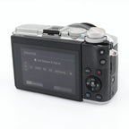 Canon EOS M6 + 15-45mm f/3.5-6.3 IS STM occasion