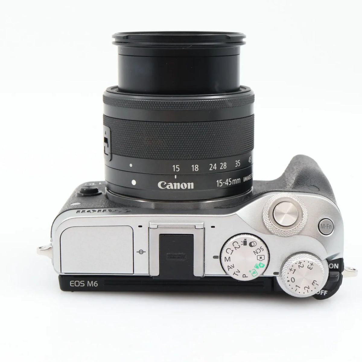 Canon EOS M6 + 15-45mm f/3.5-6.3 IS STM occasion