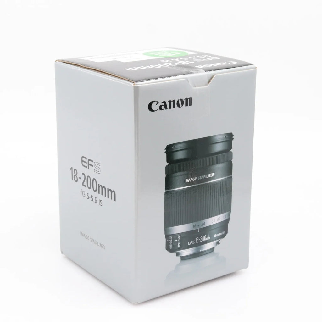 Canon EF-S 18-200mm f/3.5-5.6 IS used