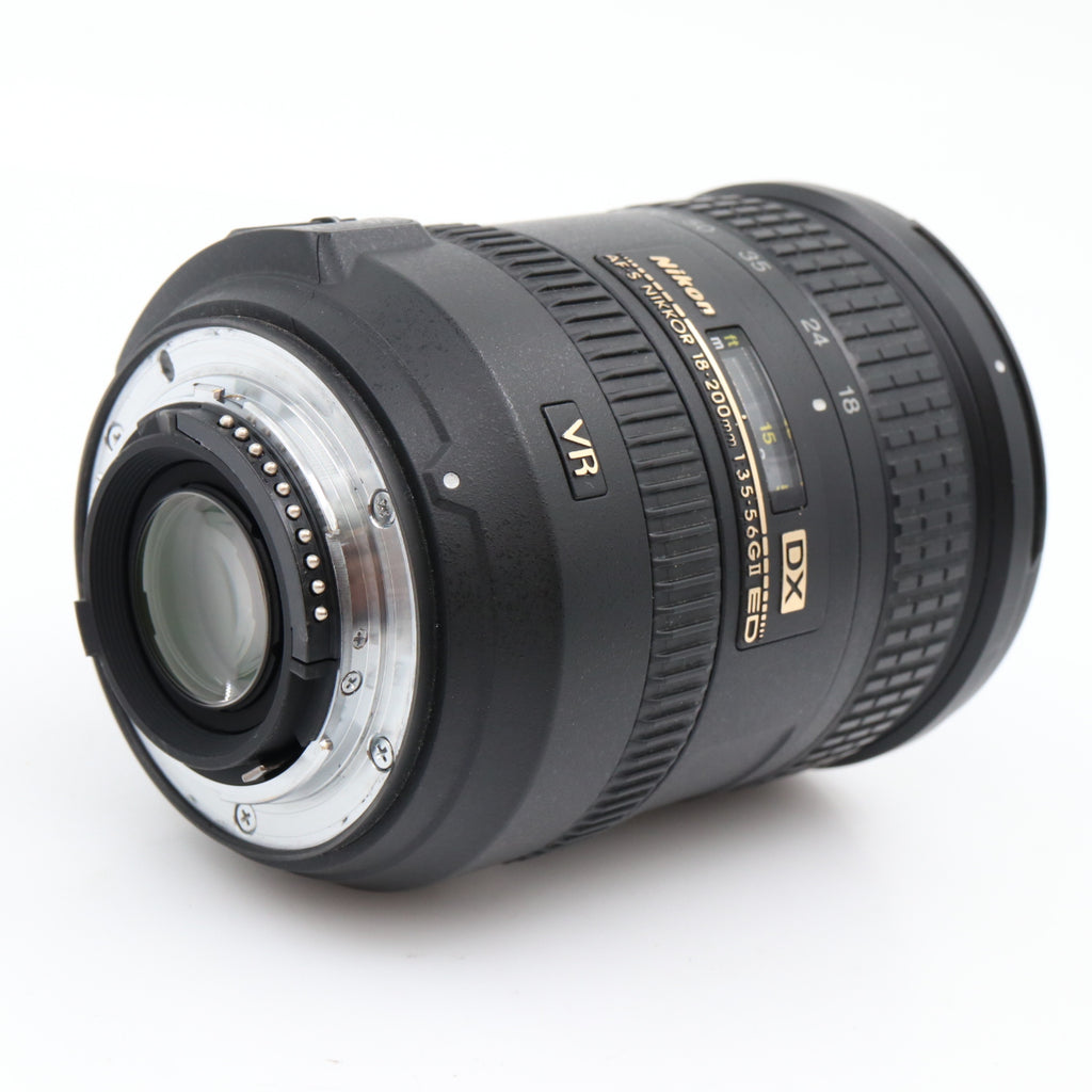 Nikon AF-S 18-200mm f/3.5-5.6G ED DX VR II used