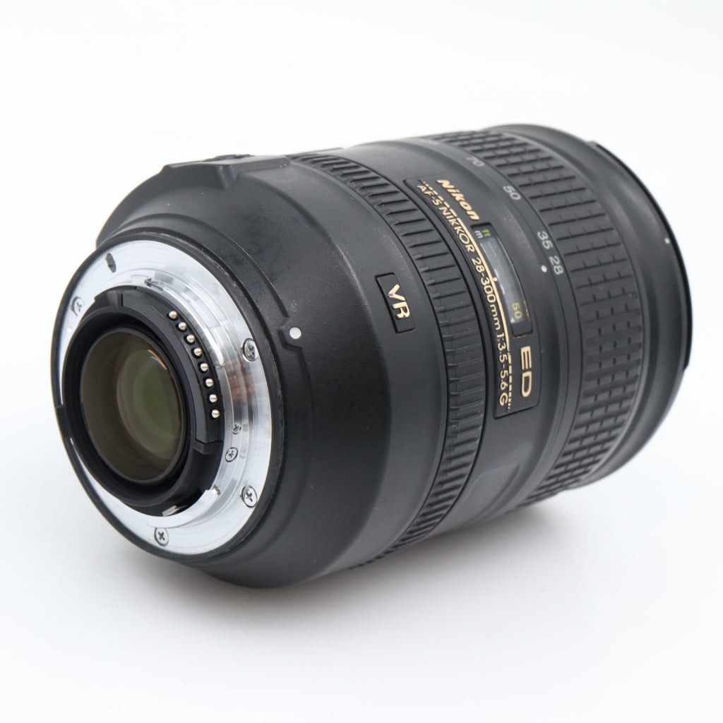 Nikon AF-S 28-300mm f/3.5-5.6G ED VR used