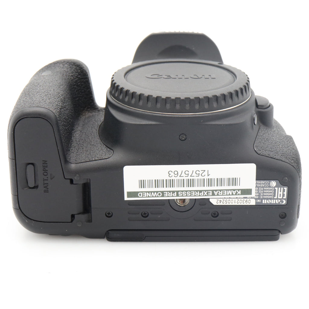 Canon EOS 77D body used