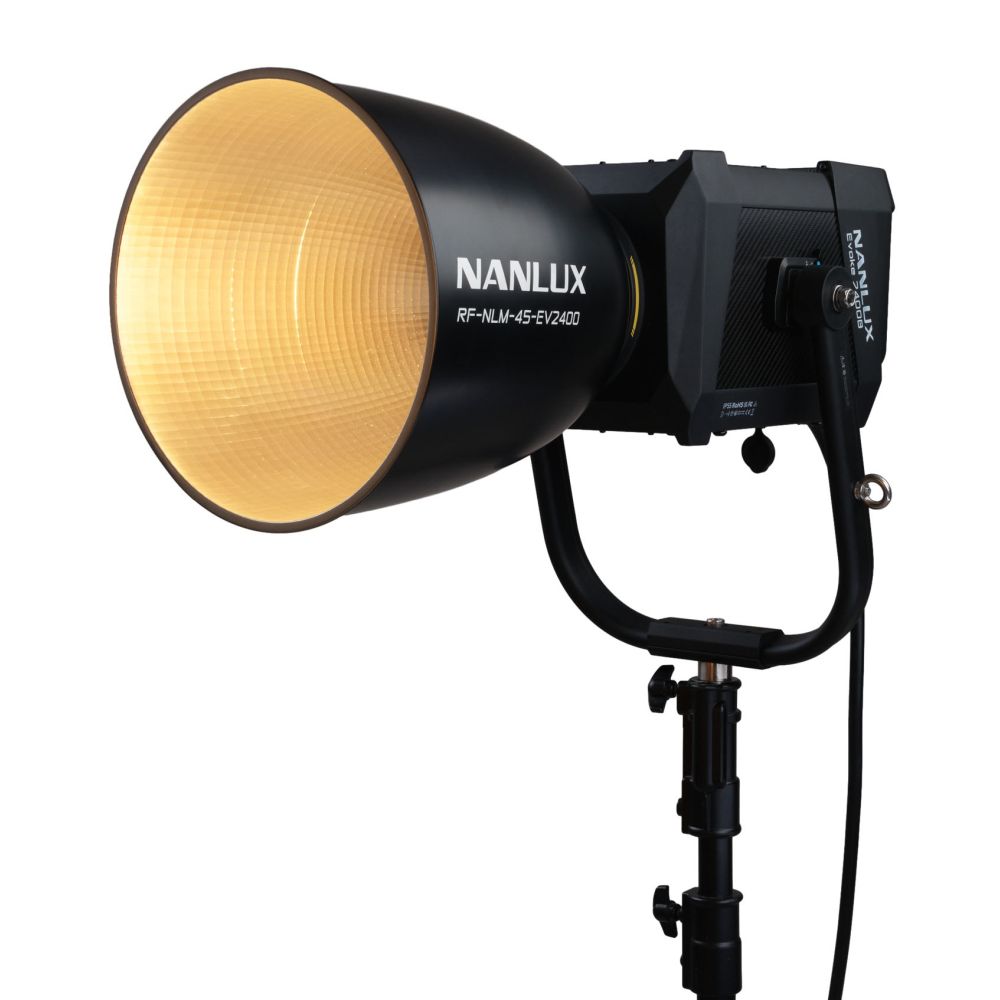Nanlux Evoke 2400 Bi-colour Spot Light mit 45-Grad-Reflektor